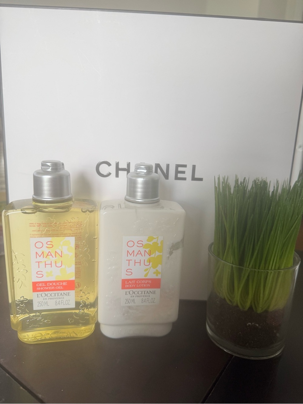L'OCCITANE Osmanthus Body Wash & Lotion Duo - Yellow & White